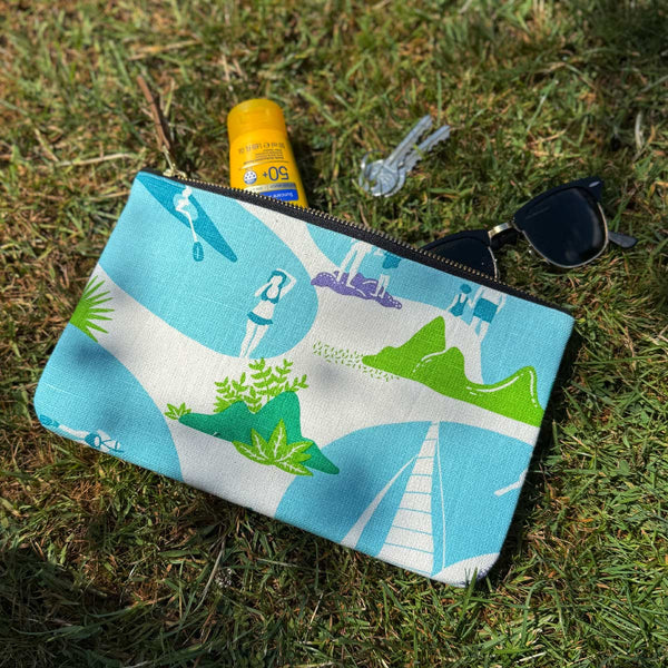 Resort Life Pouch